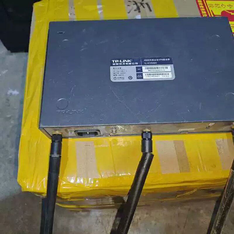 议价{议价}普联路由器,tplink wvr450g,成色如图,