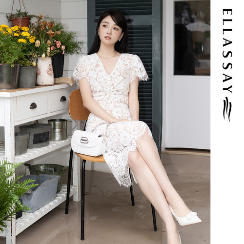 ELLASSAY歌力思早春新款棉手工花朵钉珠衬衫女EWE341C02000