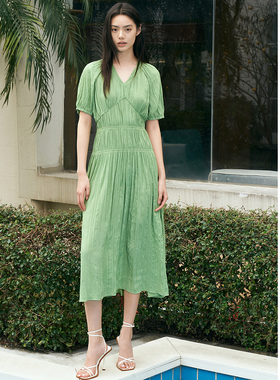 ELLASSAY歌力思2026春夏新款度假收腰褶皱连衣裙女EWD351Y16000