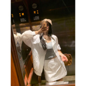 现货5.5折 白色相簿 韩系立领拉链风衣外套女短裤 pusumede 套装