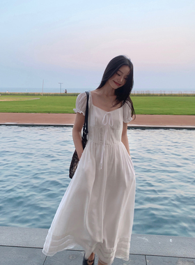 pusumede 云画月光 法式方领泡泡袖连衣裙女夏季气质收腰白色长裙