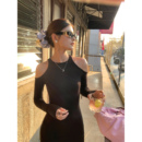 连衣裙女长袖 露肩修身 针织裙子紧身包臀短裙 现货6折 pusumede