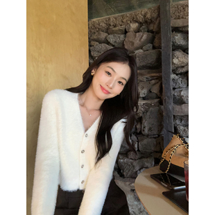 毛衣开衫 pusumede 上衣女高级短款 软糯仿貂毛V领针织衫 世家千金