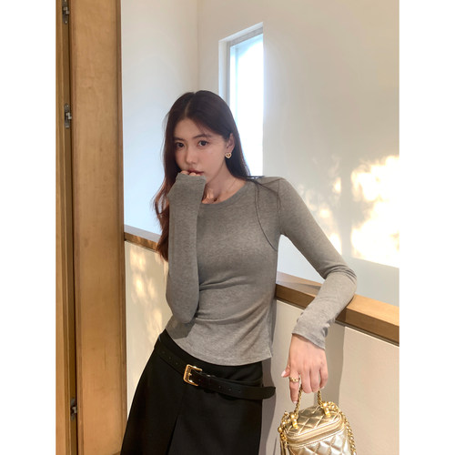 圆领长袖T恤女针织打底衫修身