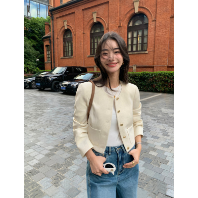 法式气质小香风短款外套