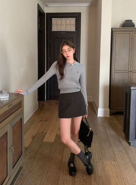 pusumede 拿捏繆系 灰色polo领麻花针织衫女设计感刺绣短款毛衣