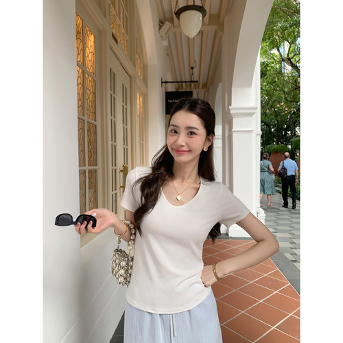 短袖基础款V领宽松休闲T恤女