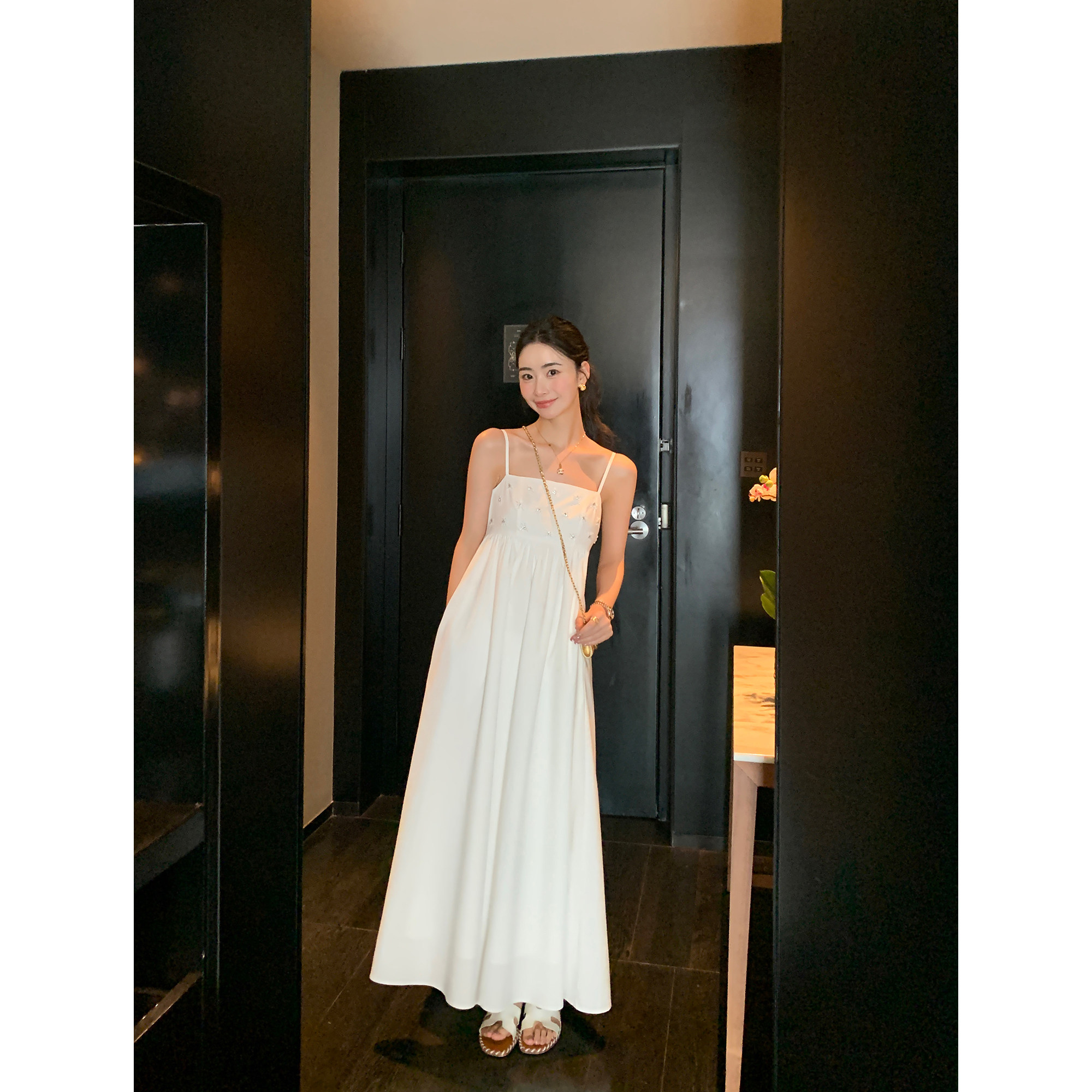 pusumede 【现货7折】手工钉珠 高级感吊带连衣裙女白色无袖长裙