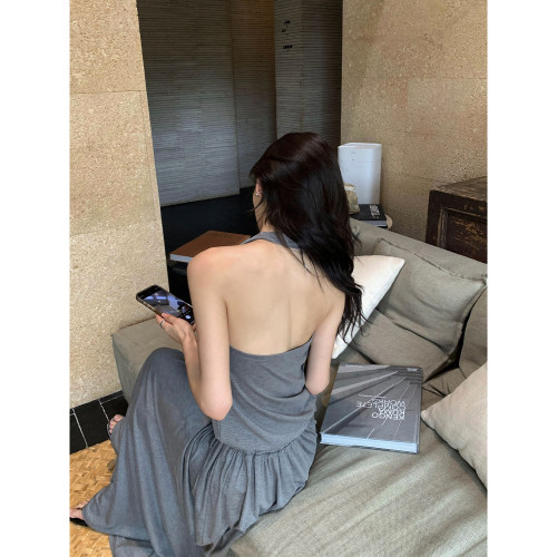 pusumede 荡漾之灰 荡领挂脖吊带连衣裙女露背收腰百褶无袖背心裙