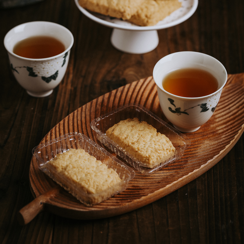 午喵 黄油椰子酥椰蓉曲奇饼干 咸蛋黄小酥糕点网红零食小点心120g