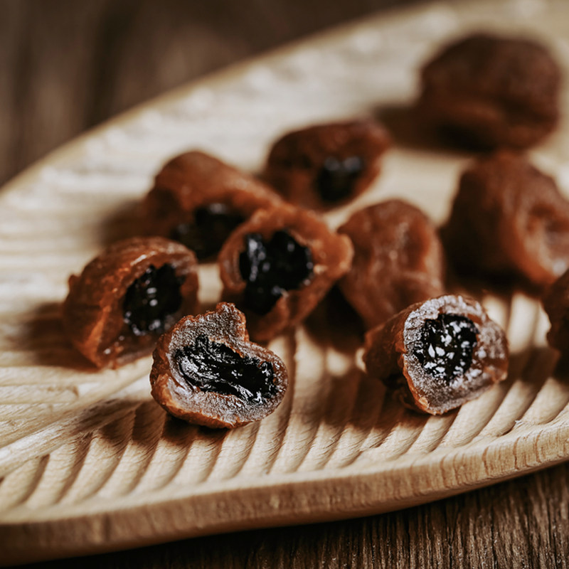 午喵 梅子爆浆葡萄 青梅夹心无核葡萄干蜜饯网红果脯孕妇零食120g