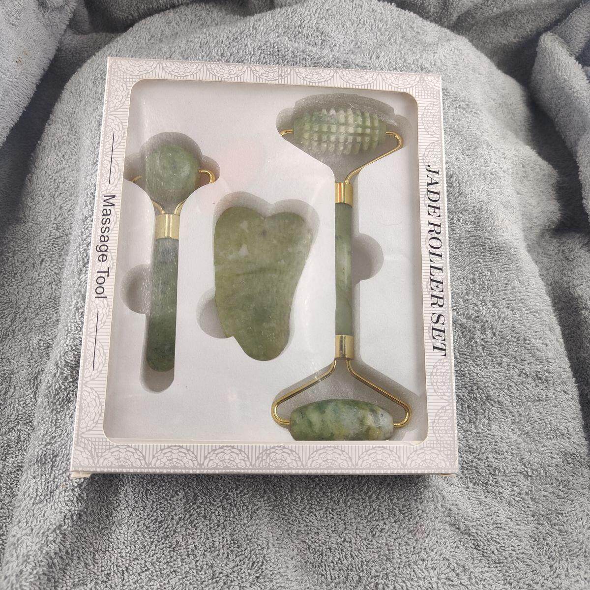 带刺天然滚轮玉石按摩器3件套装 脸部眼部颈部刮痧板制定