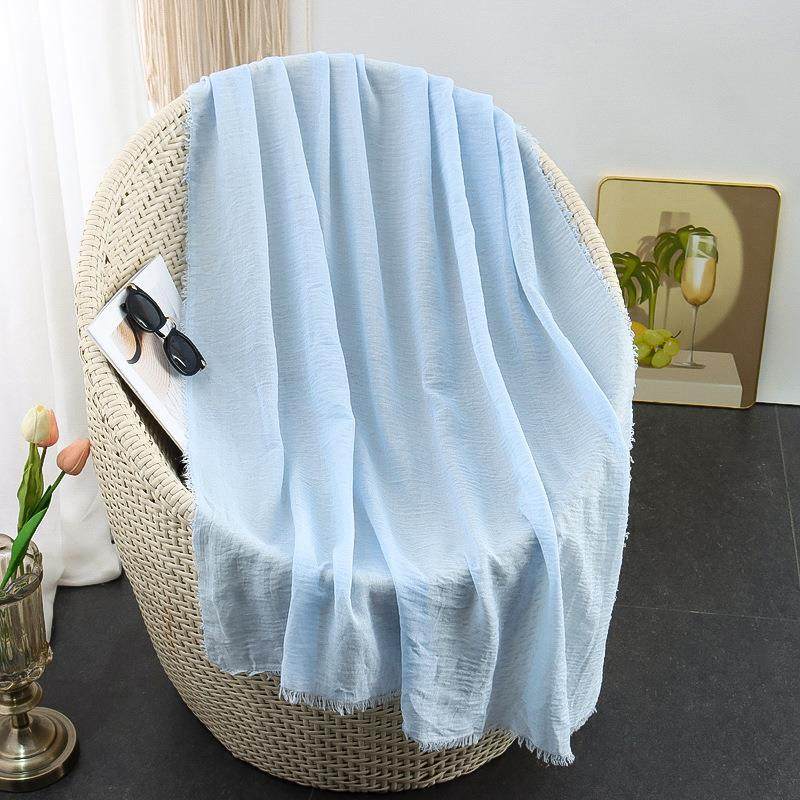 跨境色棉麻围巾女文艺百搭加密大丝巾围脖沙滩旅行纱巾厂家