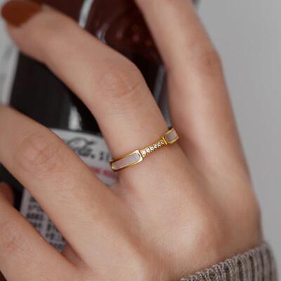 贝壳镶钻钛钢戒指女轻奢小众设计高级感时尚个性食指戒指环不定制