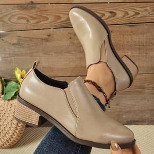 大码36-43码女鞋2026年春秋季尖头粗跟深口单鞋简约中跟乐福鞋女