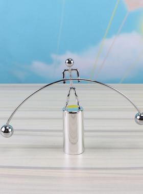 铁艺摇摆举重小铁人 新奇产品桌面好玩个性摆件学校地摊定制