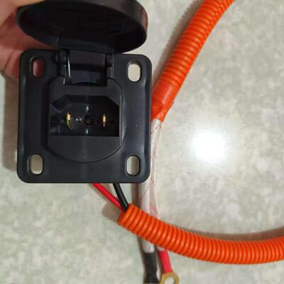 摩卡电动三轮四轮充电口保护盖电动车母座充电口配件接口电动四轮