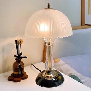 高级感家用小台灯卧室床头灯高颜值夜灯少女温馨氛围主卧复古结婚