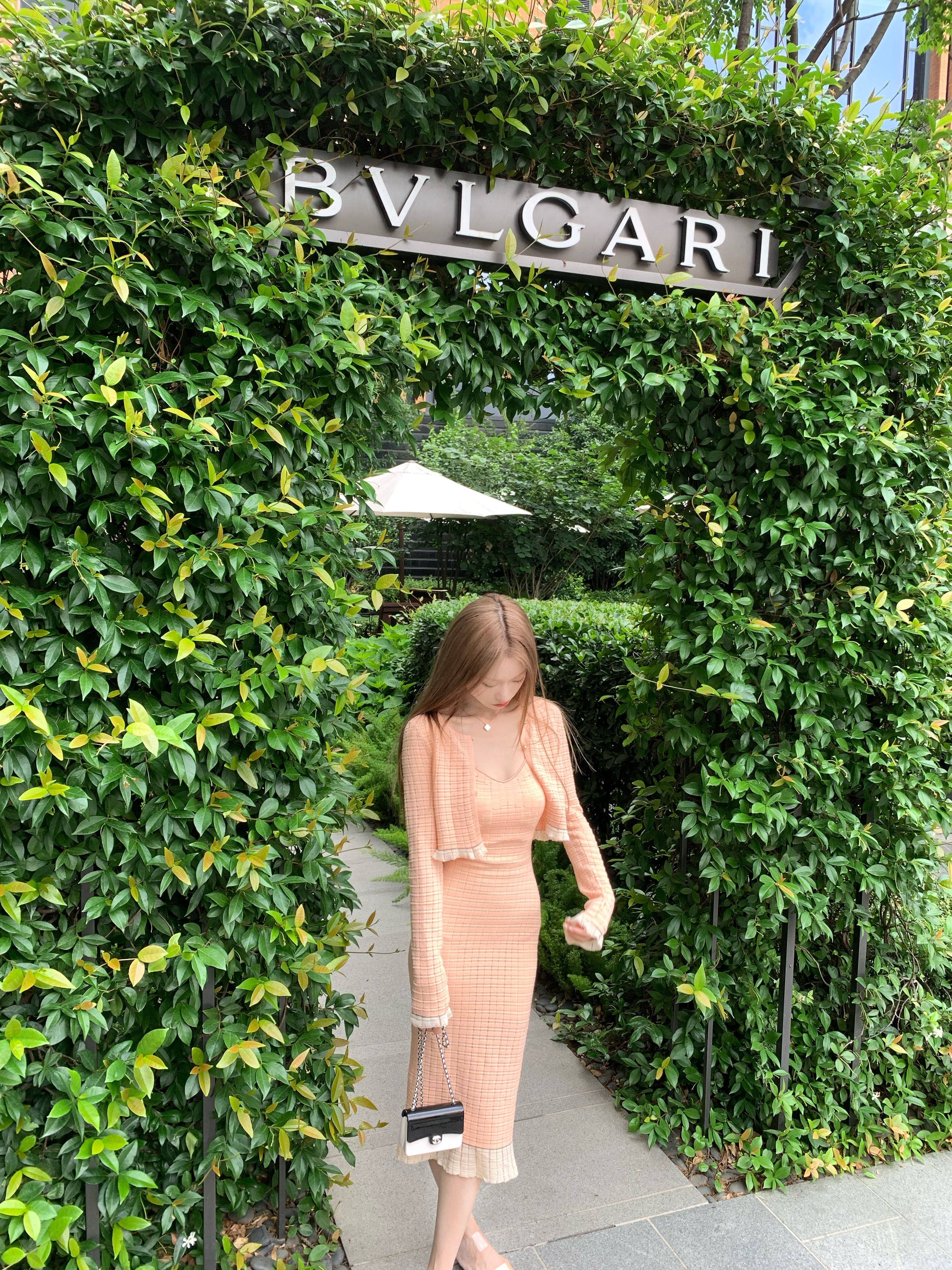 COOLLINE 임자시 첫 익은 달콤한 복숭아 완전 화이트 니트 스커트 세트 부드러운 가디건 청순한 욕망 멜빵 스커트