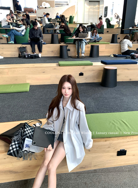 COOLLINE林子熙 悉尼返校生 babyblue磨毛感拼接风衣高腰灰色半裙