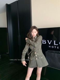 COOLLINE林子熙拜占庭风金属撞色纽扣连衣裙收腰别致漂亮裙子