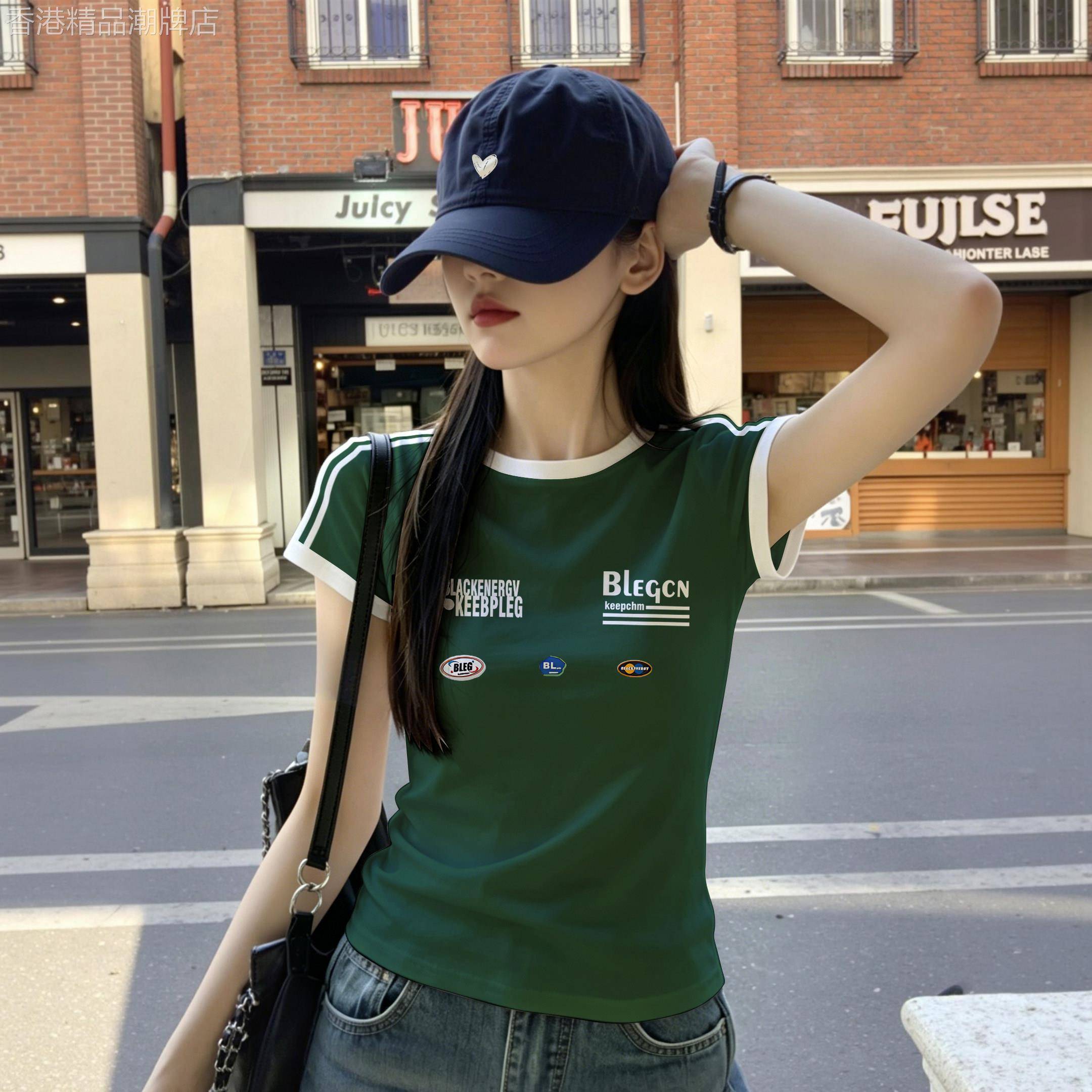 绿色字母印花修身显瘦运动风条纹上衣女短袖2026夏装撞色美式T恤