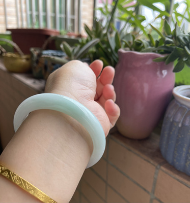 57*12*8淡淡绿底色底妆细腻玉质化开种水好微瑕证书2859保真