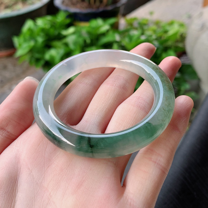 逸之璟手镯圆条天然翡翠