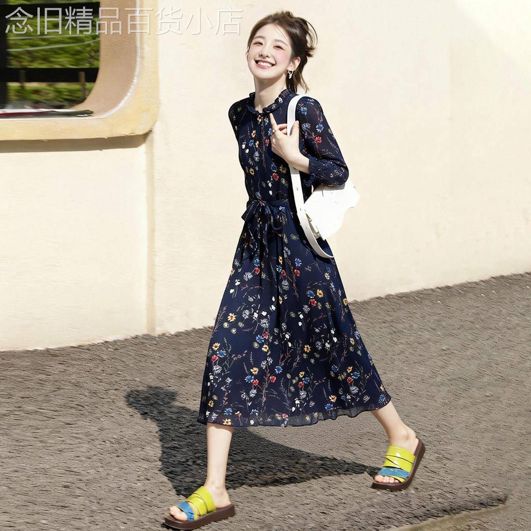 茶歇法式长袖碎花洋装女2026夏季新款今年流行的漂亮收腰长裙子