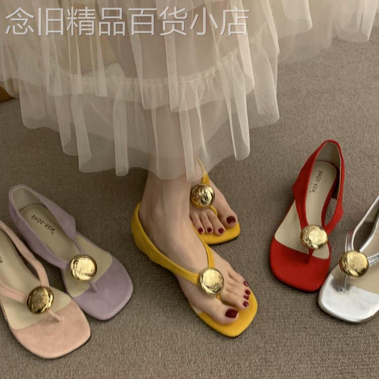 香港内增高夹脚凉鞋女鞋2025年秋季新款配裙子方头平底露趾凉单鞋