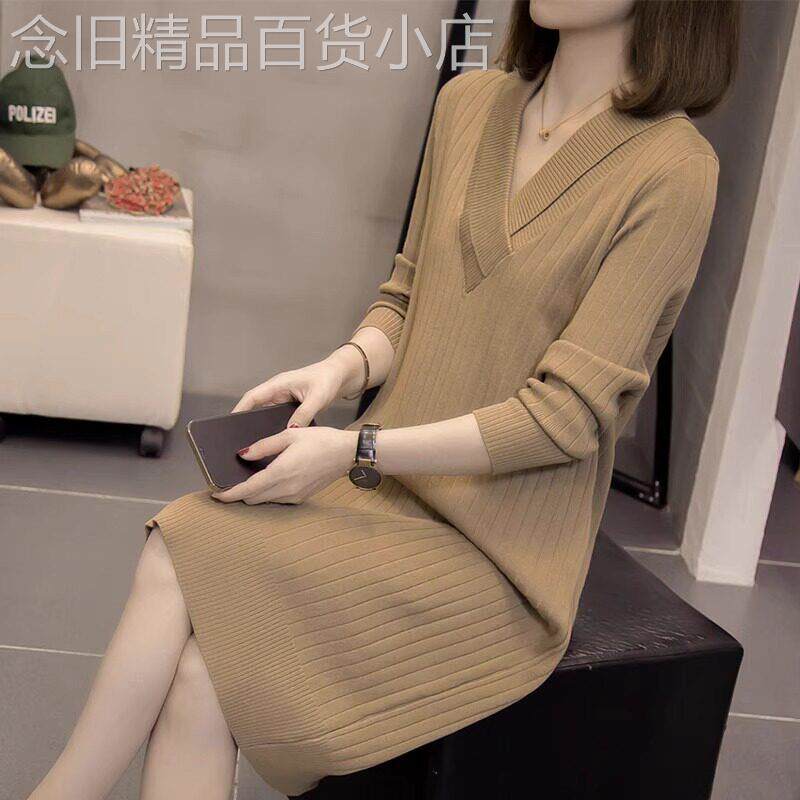 2025秋冬季新款大码女装胖妹妹遮肚显瘦中长款V领长袖针织连衣裙