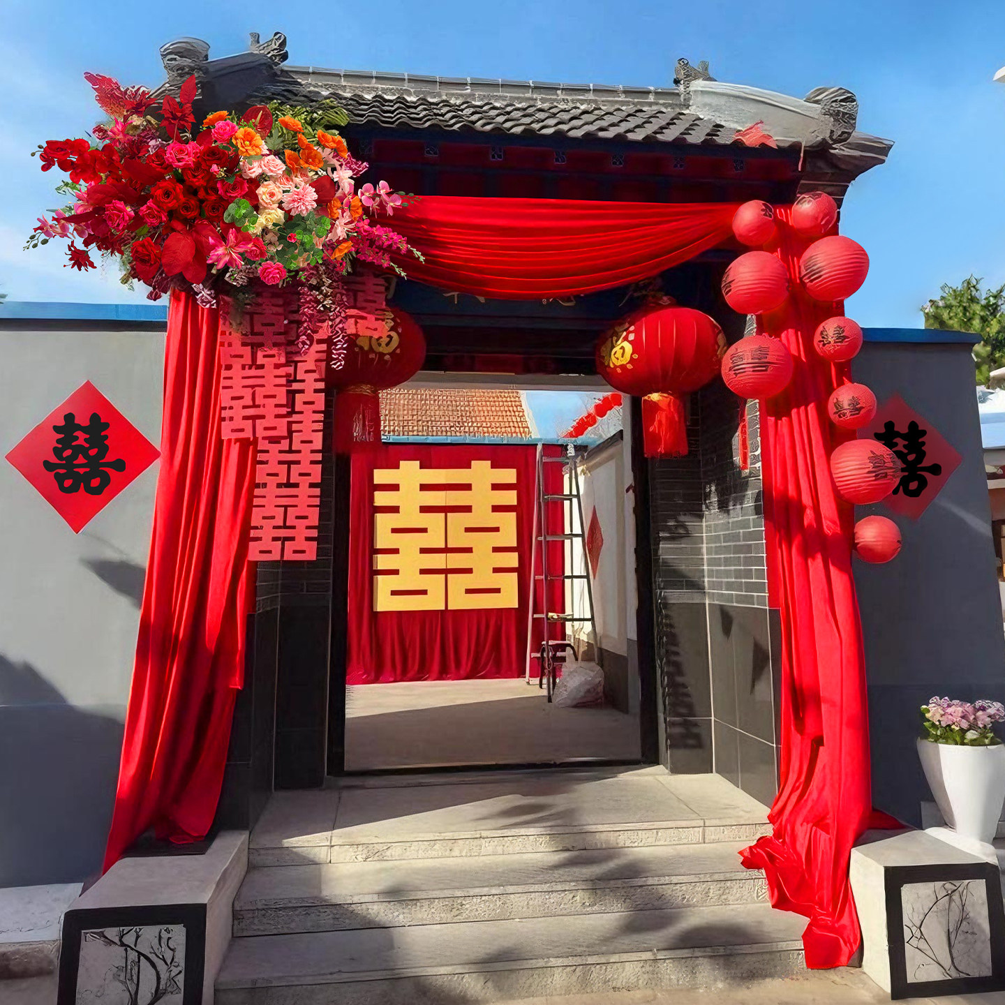 结婚拱门庭院大门装饰农村院子布置别墅布幔订婚喜字拉花红色灯笼