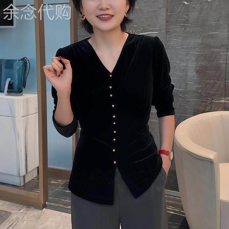 2025年秋冬穿搭新款黑色百搭金丝绒V领长袖衬衫女单排扣开衫上衣