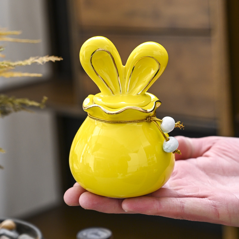 陶瓷兔子茶叶罐红茶绿茶糖果密封罐药丸香粉分装罐新年吉祥伴手礼
