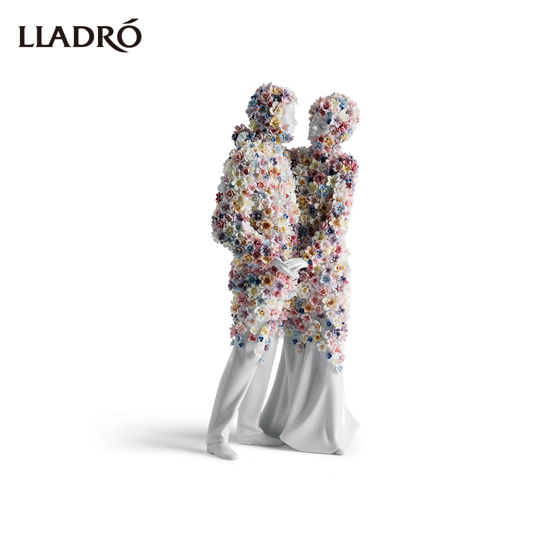 lladro雅致双人造型瓷偶乔迁摆件