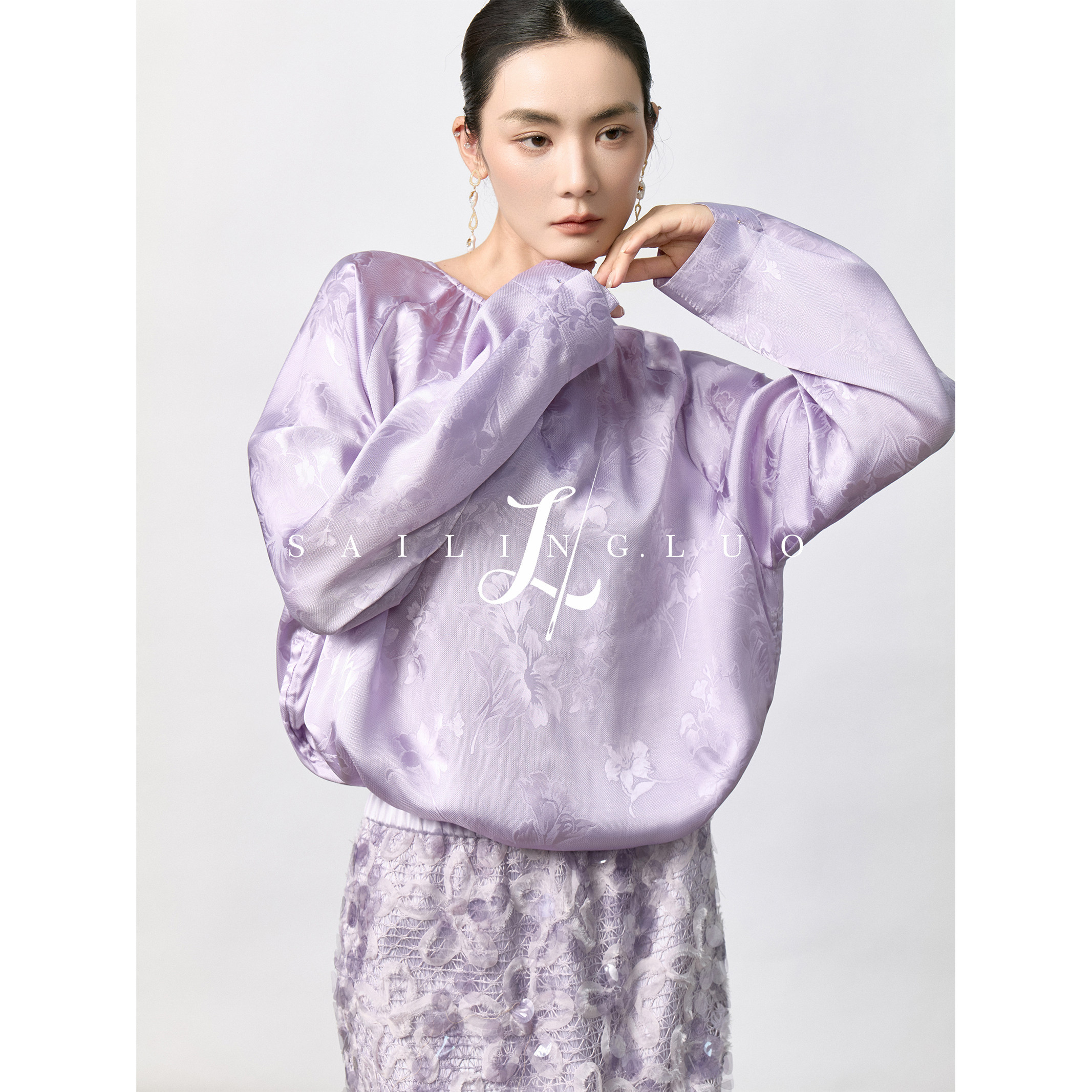 SailingLUO/26秋桑蚕丝提花新中式上衣女松弛通勤半裙高级感早秋