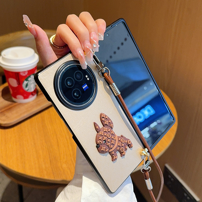 适用于vivoXFold5手机壳网红创意潮牌卡通狗狗蚕丝纹XFold5折叠屏超薄保护套奢华高级感棕斜挎挂绳女款