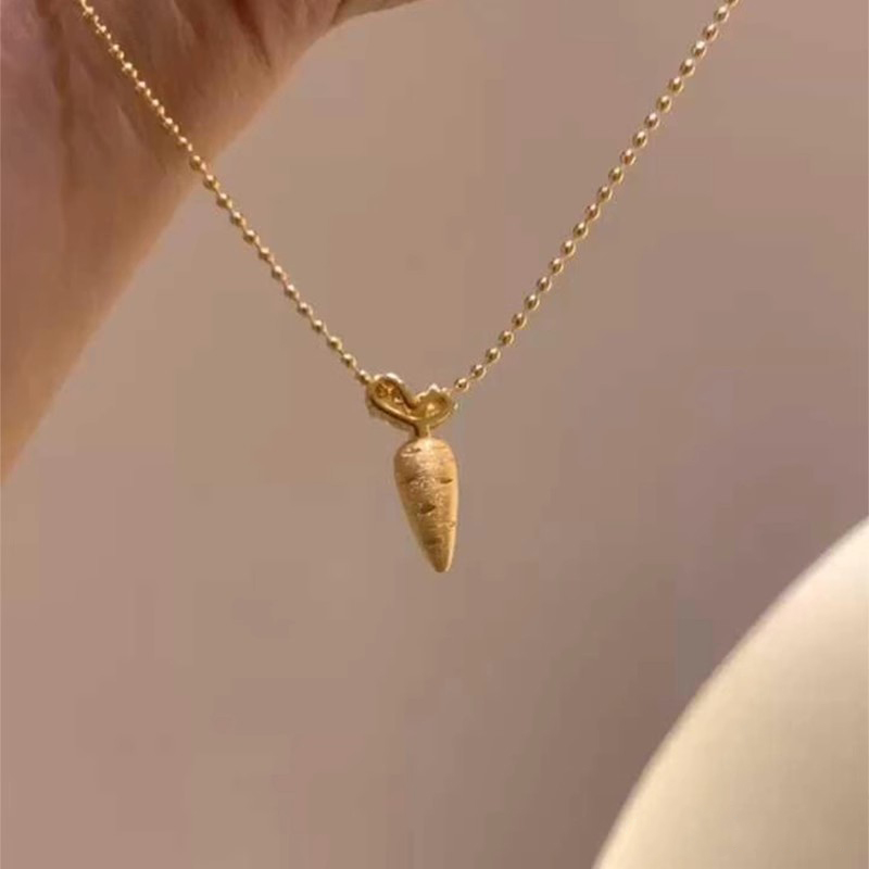 S925纯银复古胡萝卜项链女轻奢高级感锁骨链可爱设计感秋冬毛衣链