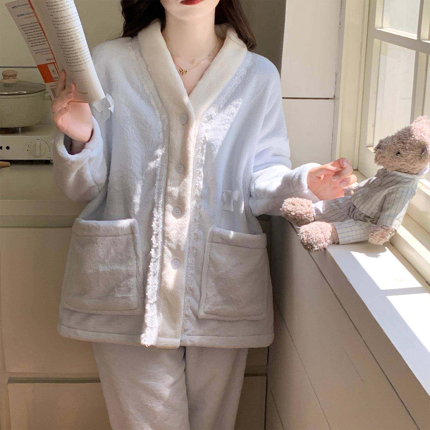 日本睡衣女2025新款冬季珊瑚绒加绒开衫甜美绣花可外穿家居服套装