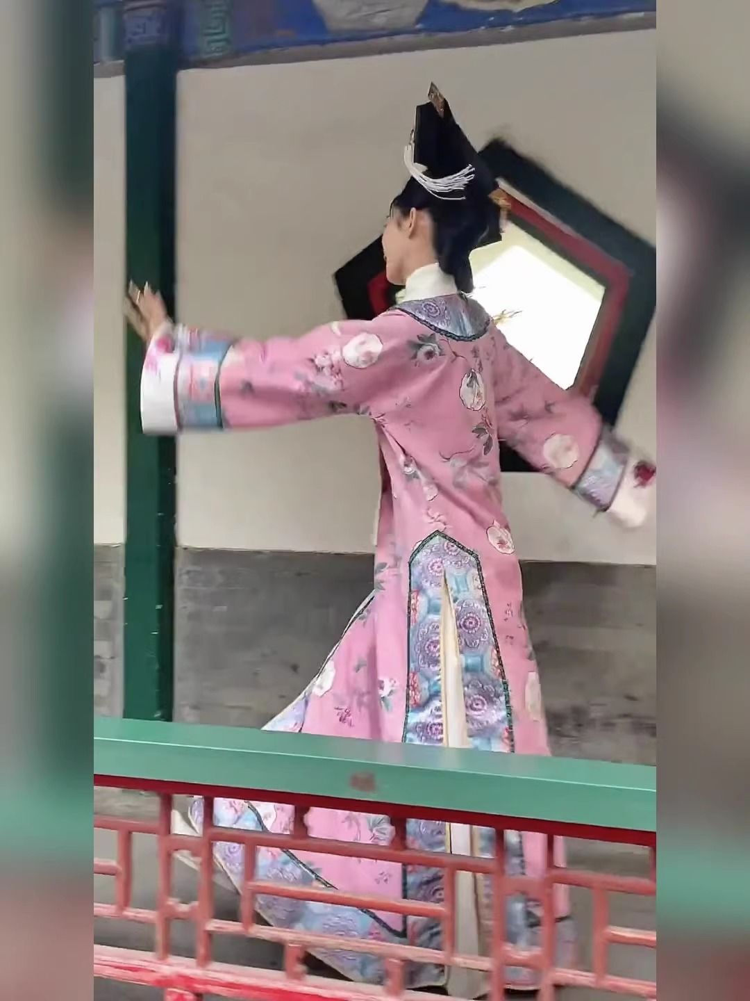 绝美古装旗袍清代女装汉服清朝旗装格格服装印花国风新中式宫廷风