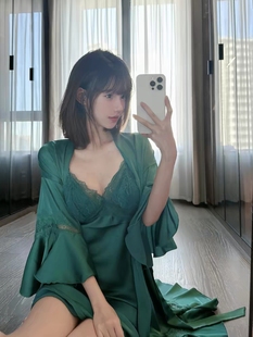 巨显白孔雀蓝蕾丝边吊带睡裙带胸垫睡衣女款性感纯欲风2026年新款