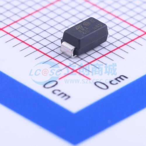 瞬态抑制二极管(TVS) SMAJ70CA-TR DO-214AC ST(意法半导体) 原装