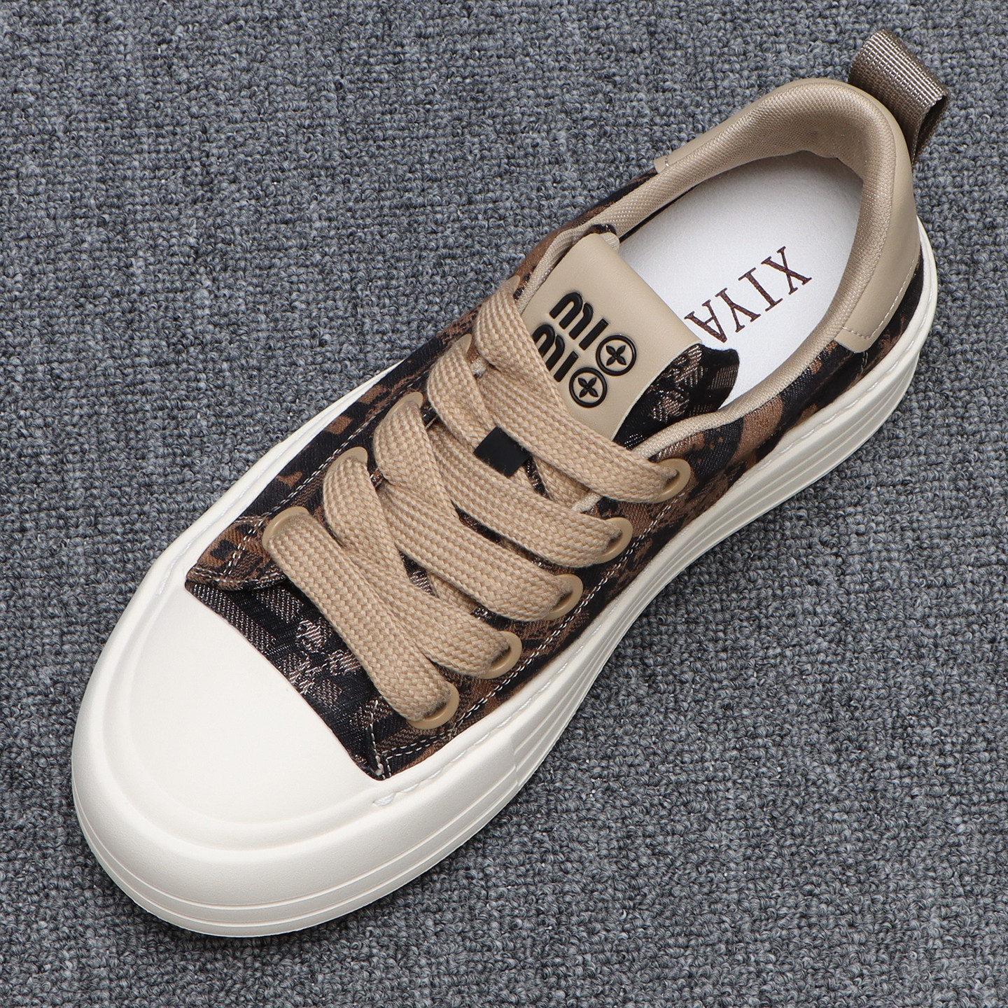 厚底帆布鞋男款2026新款潮流百搭增高厚底板鞋男韩版系带休闲鞋子