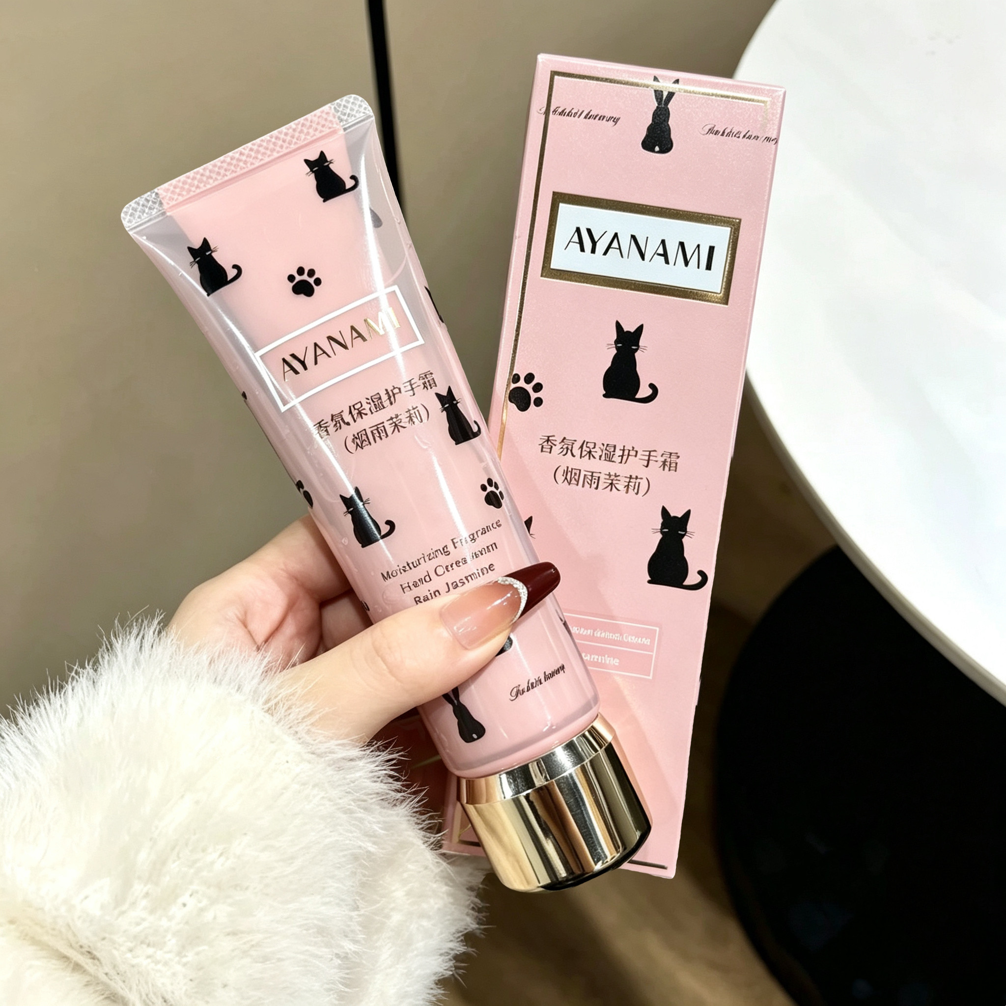 巨好闻森系精油香氛护手霜！保湿清爽持久留香嫩白女专用便携正品