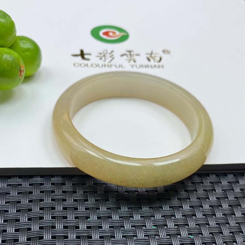七彩云南天然翡翠手镯