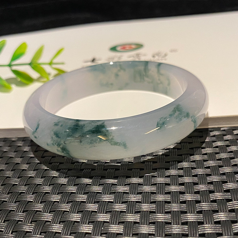 七彩云南缅甸A货天然翡翠带证书飘花翡翠手镯一物一证支持复检