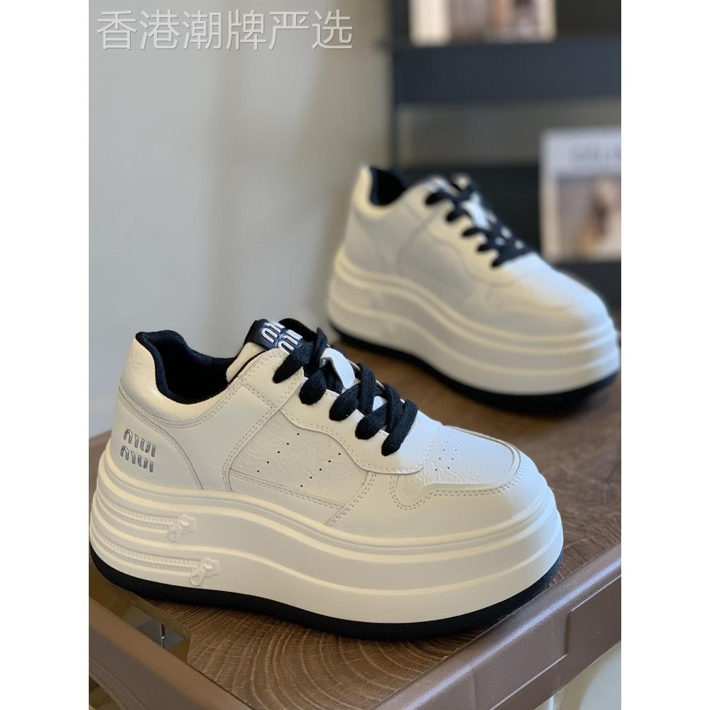 2025秋季新款松糕厚底小白鞋女百搭轻便学院风休闲显脚小爆款板鞋