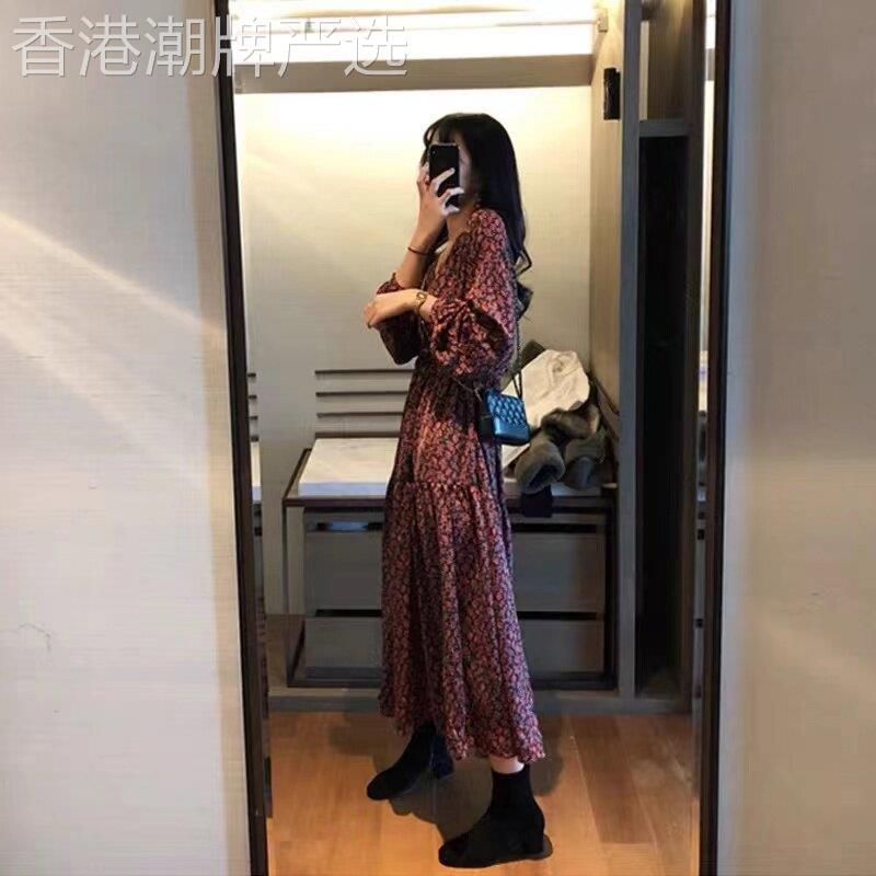 欧洲站2026春装法式复古高级感气质长裙V领收腰红色碎花洋装女