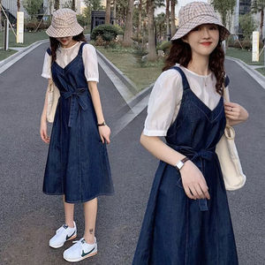 泡泡袖衬衫+牛仔背带裙两件套装