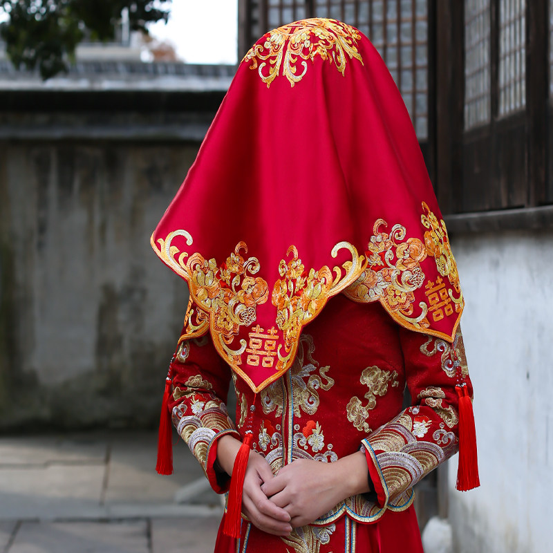 红盖头新娘结婚头纱中式秀禾服复古红色缎面流苏2026刺绣喜帕盖头图片